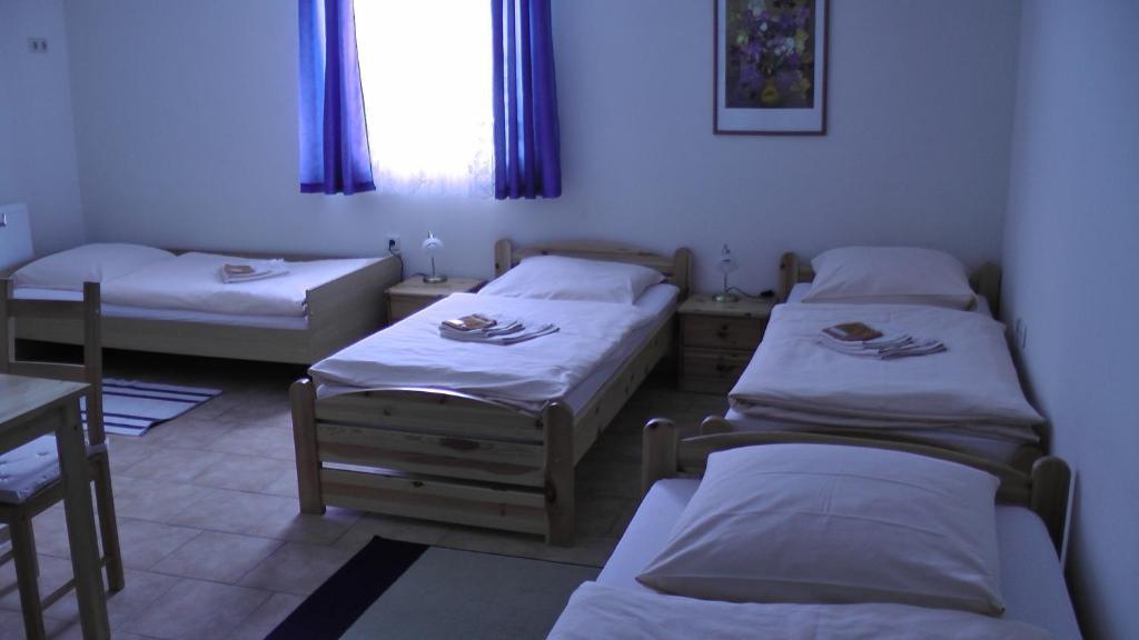 Assos Hotel Asbach-Bäumenheim Pokoj fotografie